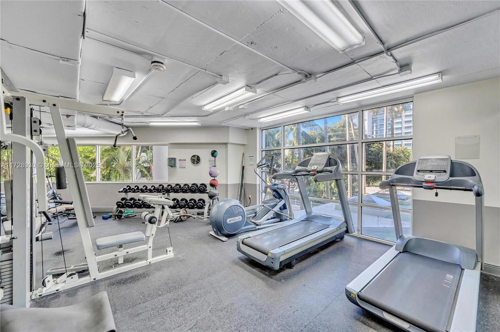 Real estate property located at 1621 Bay Rd #508, Miami-dade, Bayview Plaza Condo, Miami Beach, FL