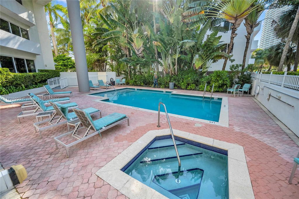 Real estate property located at 1621 Bay Rd #508, Miami-dade, Bayview Plaza Condo, Miami Beach, FL