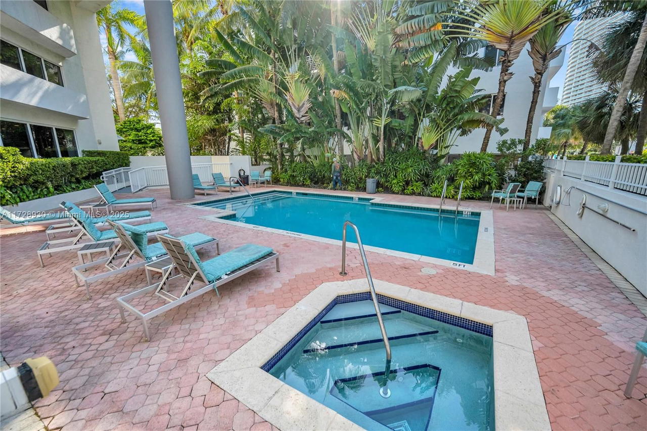 Real estate property located at 1621 Bay Rd #508, Miami-dade, Bayview Plaza Condo, Miami Beach, FL