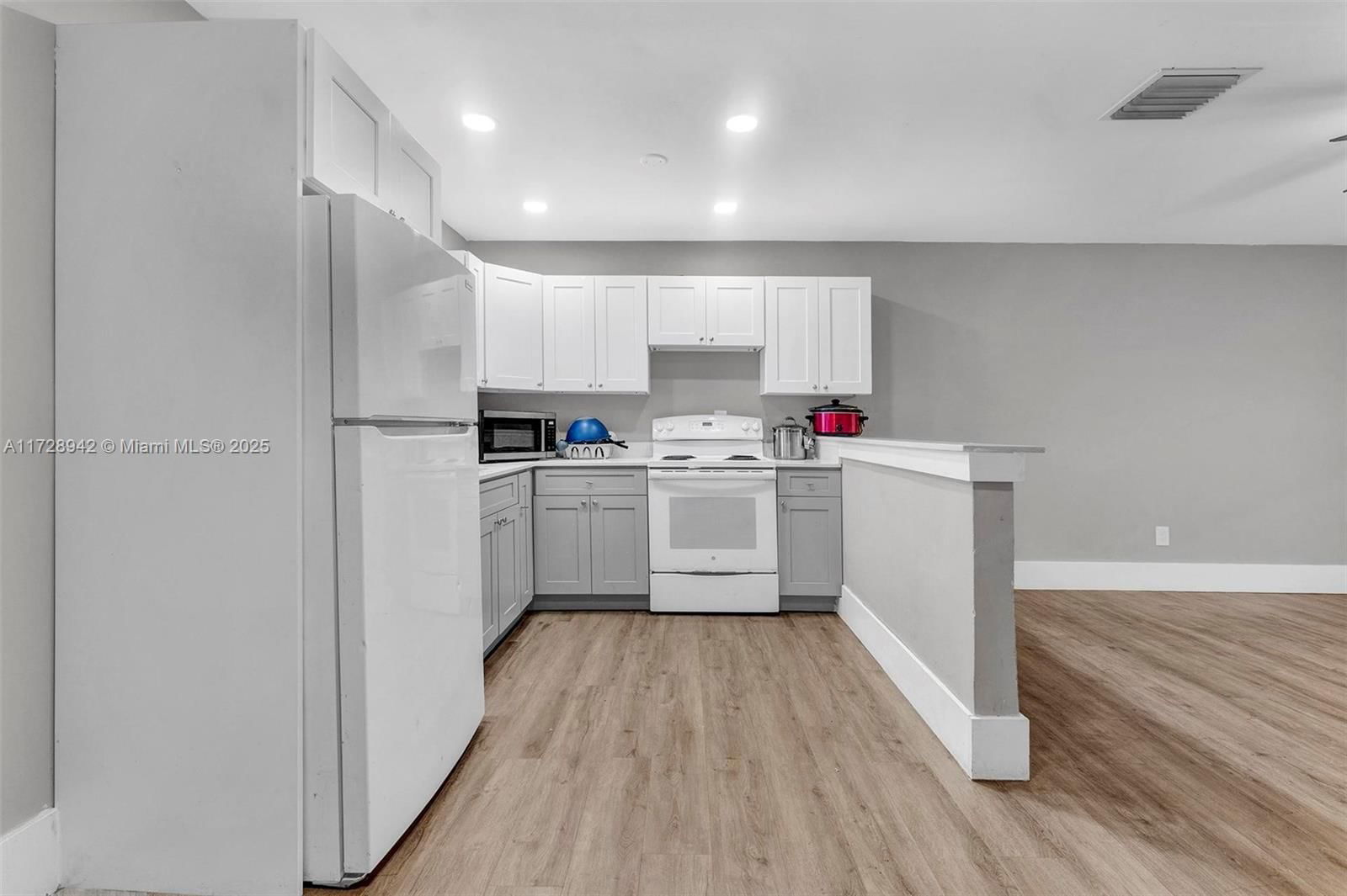 Real estate property located at 3133 13th St, Broward, Breezyway Manor Add, Fort Lauderdale, FL