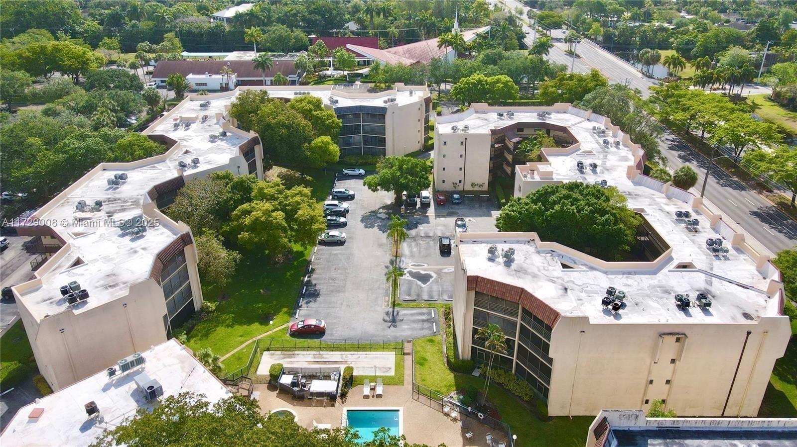 Real estate property located at 6655 Broward Blvd #201, Broward, Plantation Club D Condo, Plantation, FL