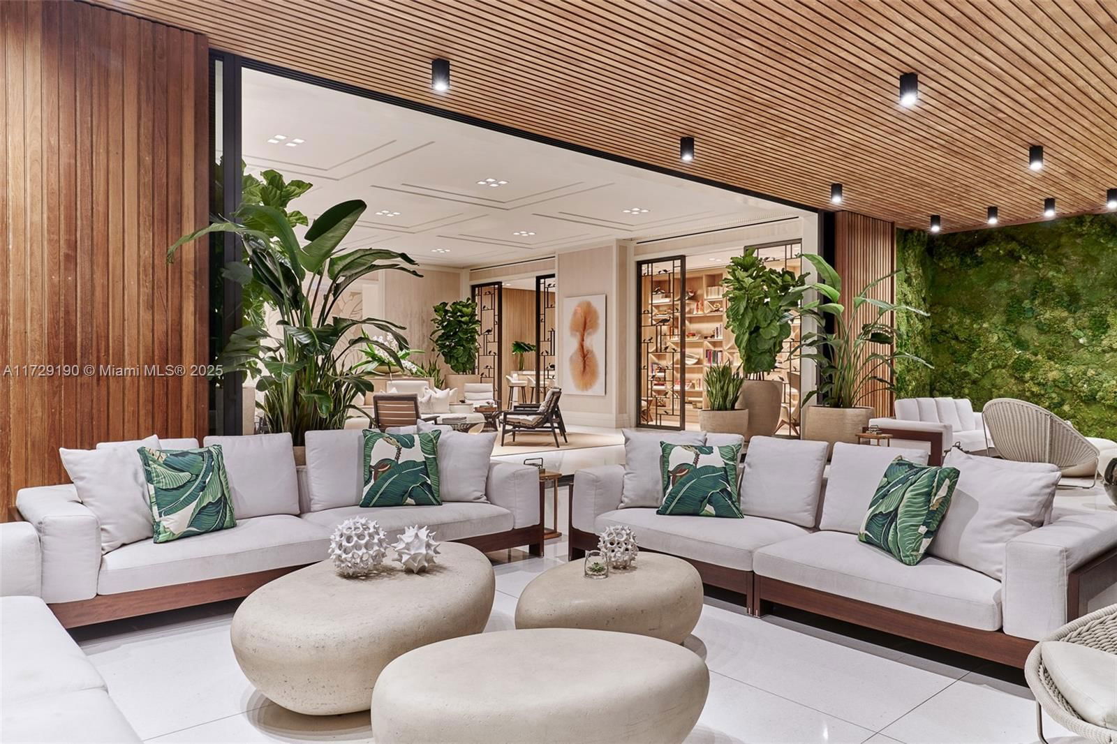Real estate property located at 6800 Fisher Island Dr #6881, Miami-dade, Palazzo Del Sol/della Lun, Miami Beach, FL