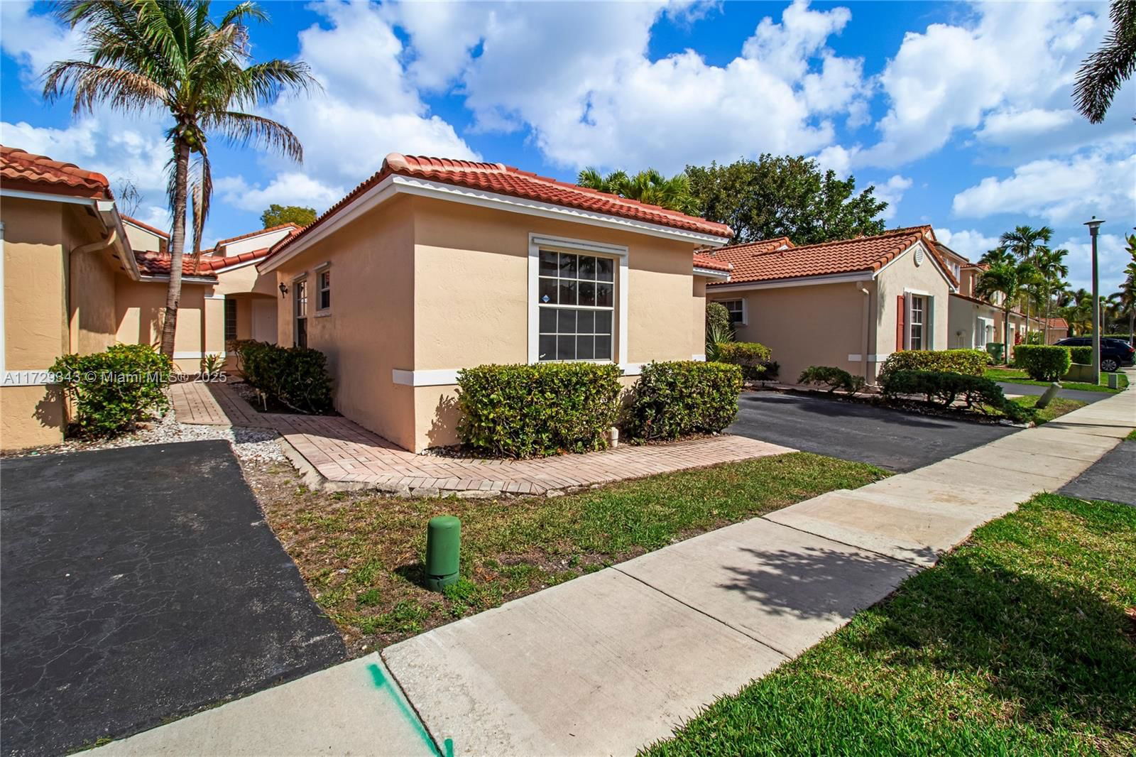 Real estate property located at 17953 11th St, Broward, Silver Lakes Phase Ii Rep, Pembroke Pines, FL