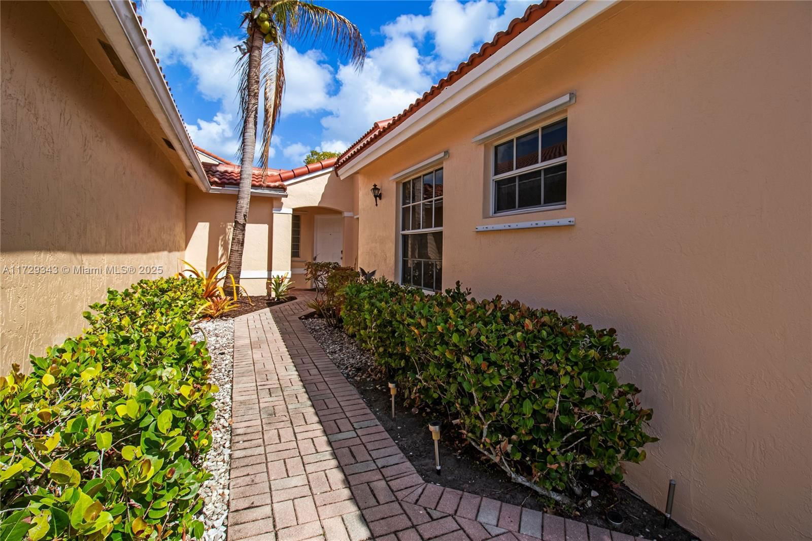 Real estate property located at 17953 11th St, Broward, Silver Lakes Phase Ii Rep, Pembroke Pines, FL