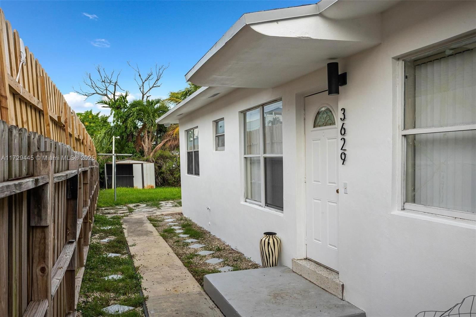Real estate property located at 3627 23rd Ave, Miami-dade, Garden City, Miami, FL