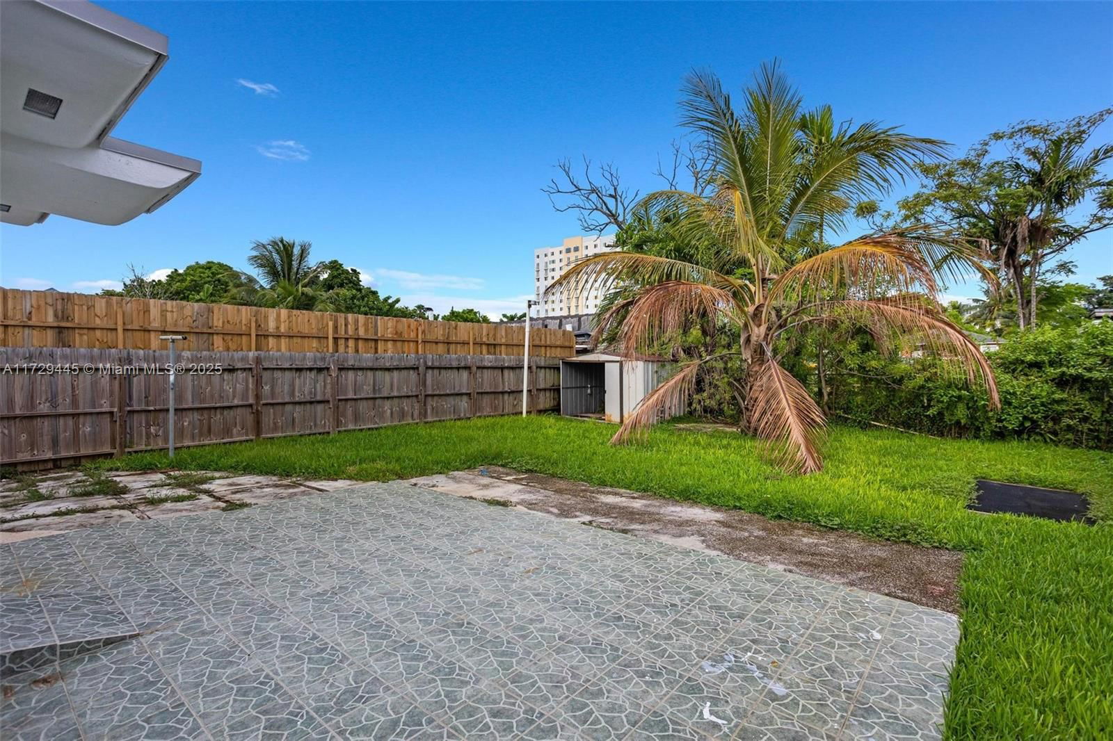 Real estate property located at 3627 23rd Ave, Miami-dade, Garden City, Miami, FL