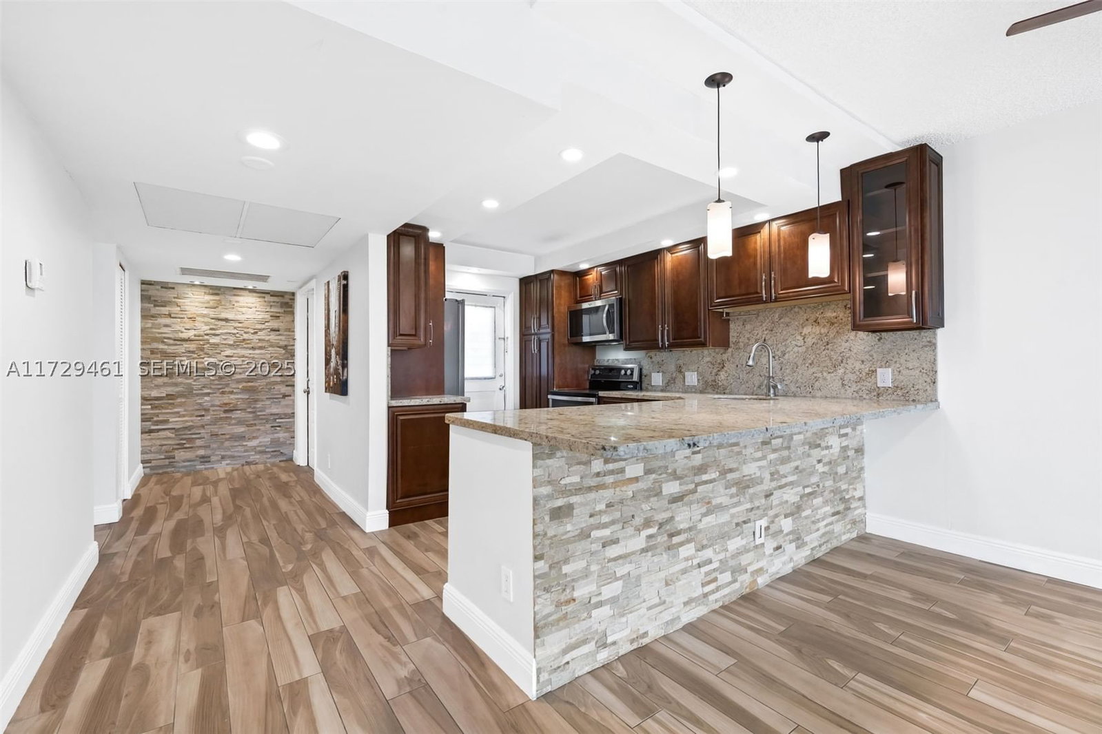 Real estate property located at 3050 Palm Aire Dr #501, Broward, Palm-aire Country Club Co, Pompano Beach, FL