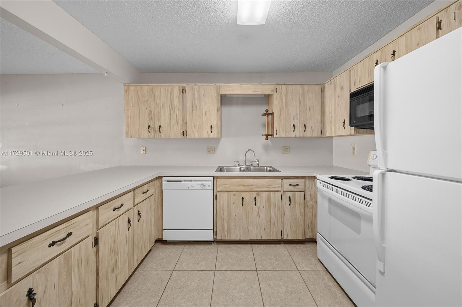 Real estate property located at 8677 95th Lane, Unit C, Marion, Circle Square Woods, Ocala, FL