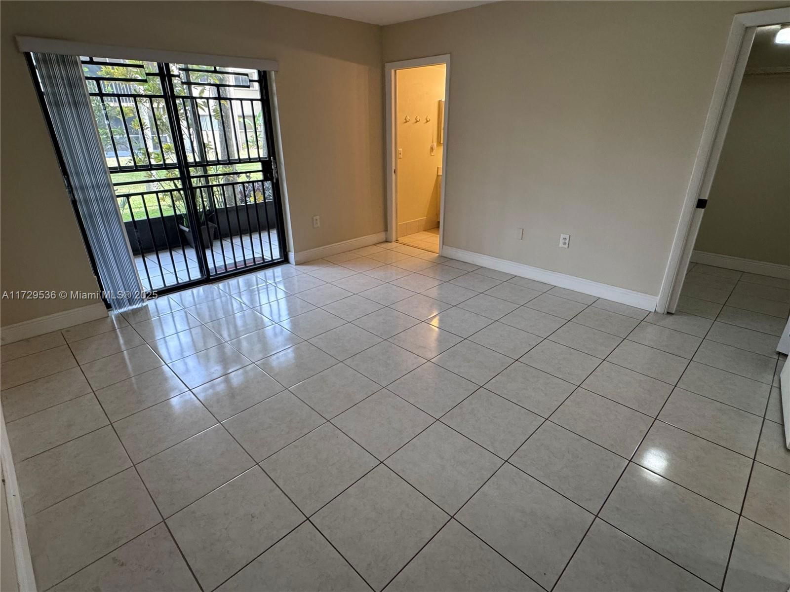 Real estate property located at 8415 107th Ave #153W, Miami-dade, Kendall Acres West Condo, Miami, FL