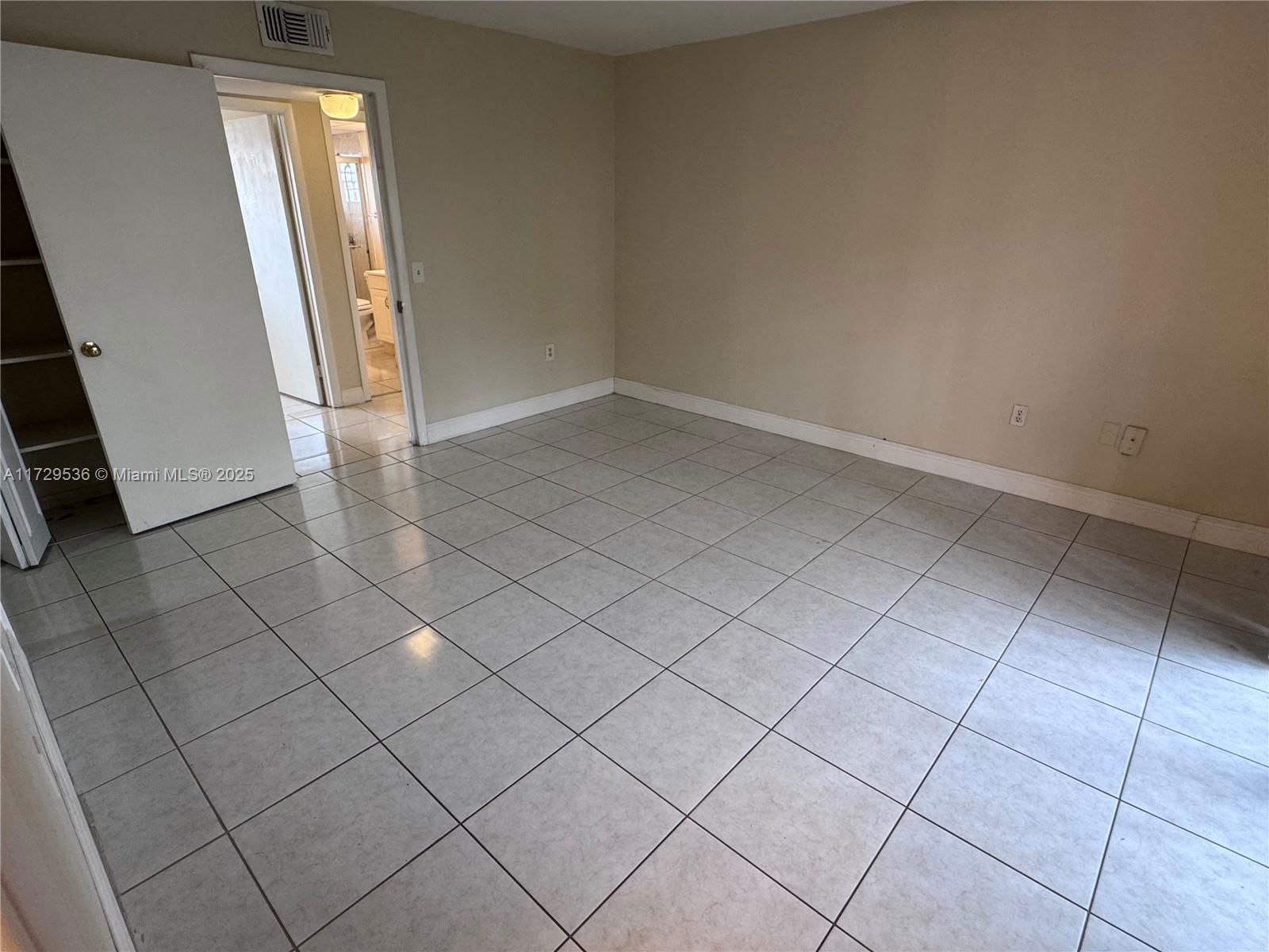 Real estate property located at 8415 107th Ave #153W, Miami-dade, Kendall Acres West Condo, Miami, FL