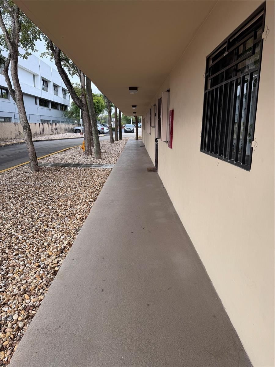 Real estate property located at 8415 107th Ave #153W, Miami-dade, Kendall Acres West Condo, Miami, FL