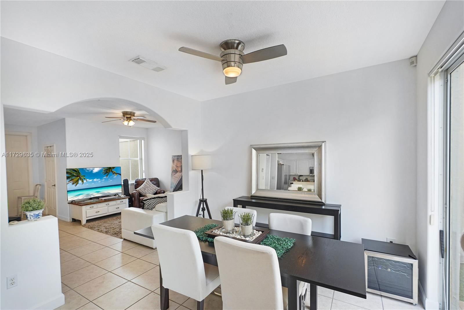 Real estate property located at 4872 107th Pl, Miami-dade, Savannah At Doral, Doral, FL