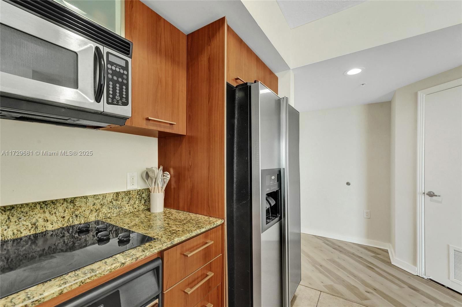 Real estate property located at 9055 73rd Ct #1503, Miami-dade, Metropolis I At Dadeland, Miami, FL