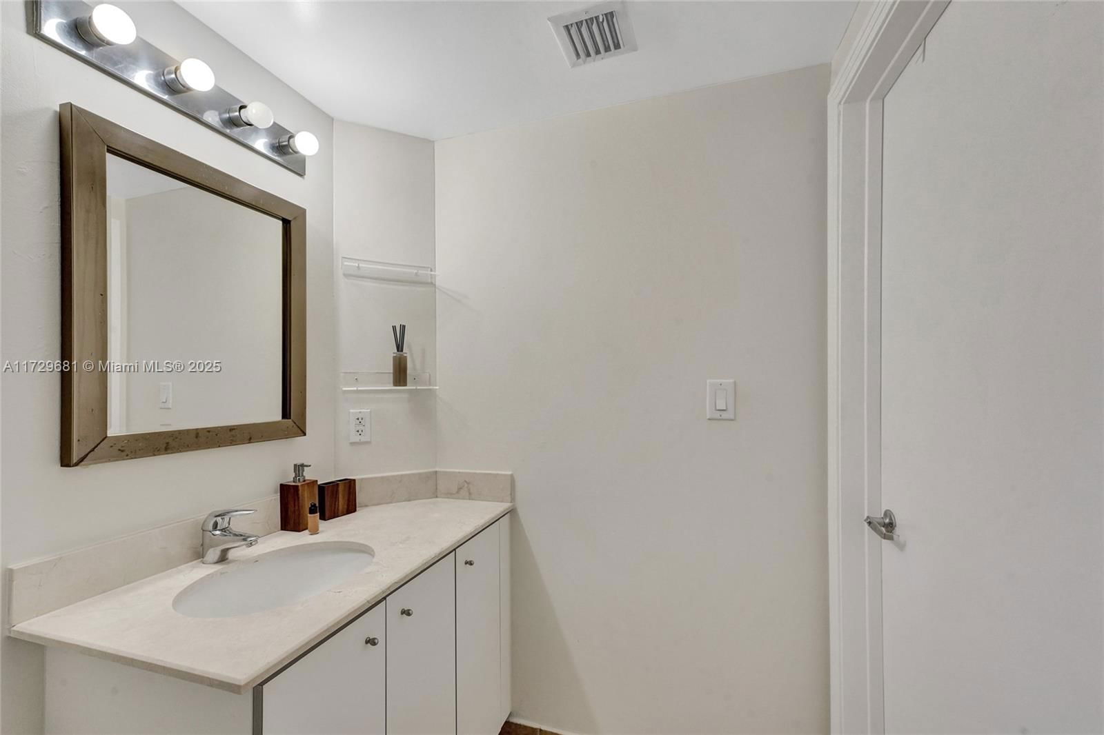Real estate property located at 9055 73rd Ct #1503, Miami-dade, Metropolis I At Dadeland, Miami, FL