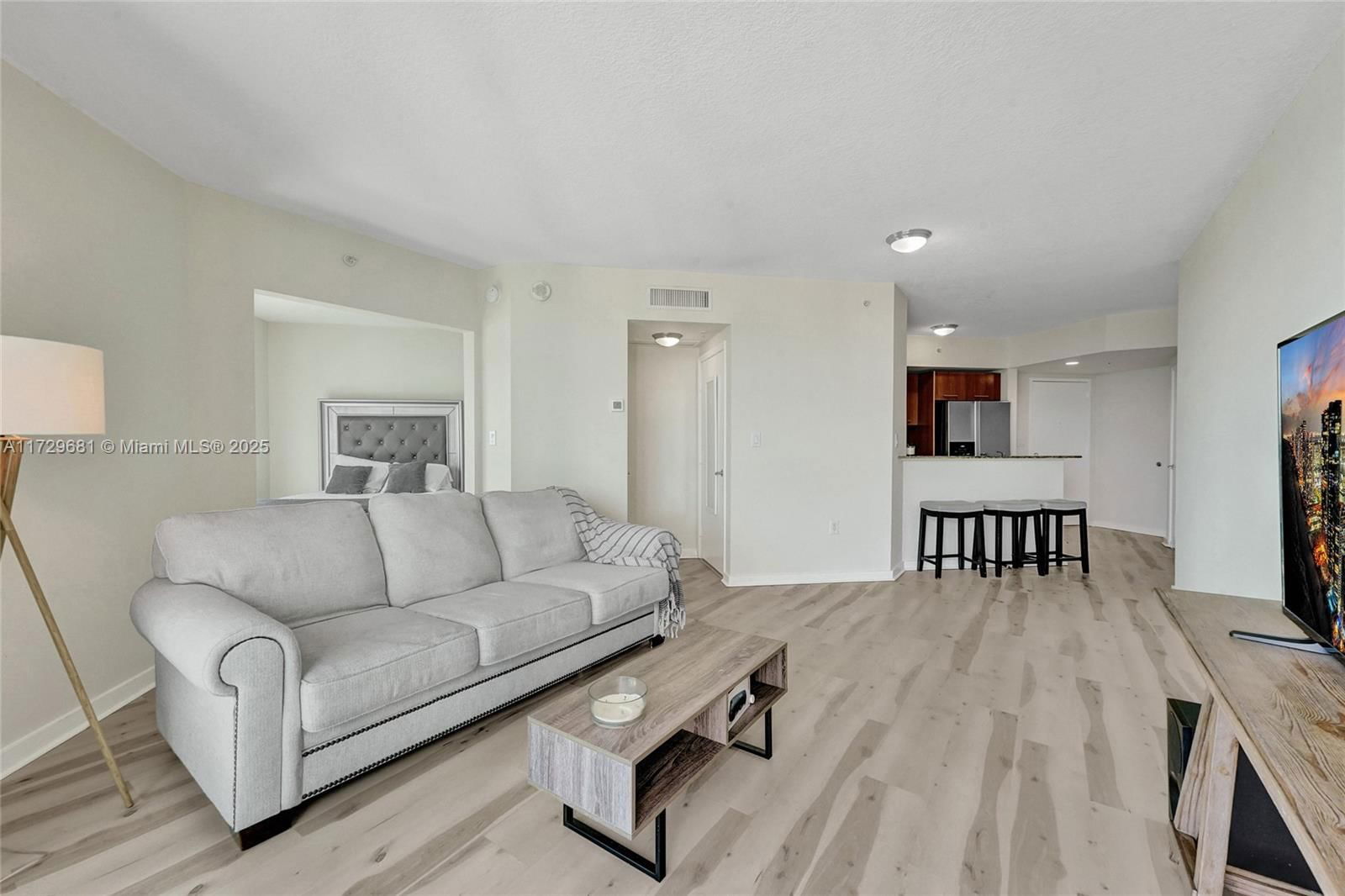 Real estate property located at 9055 73rd Ct #1503, Miami-dade, Metropolis I At Dadeland, Miami, FL