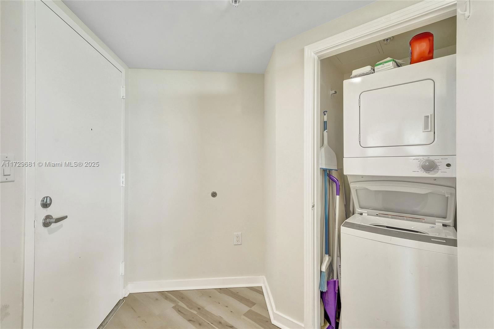 Real estate property located at 9055 73rd Ct #1503, Miami-dade, Metropolis I At Dadeland, Miami, FL