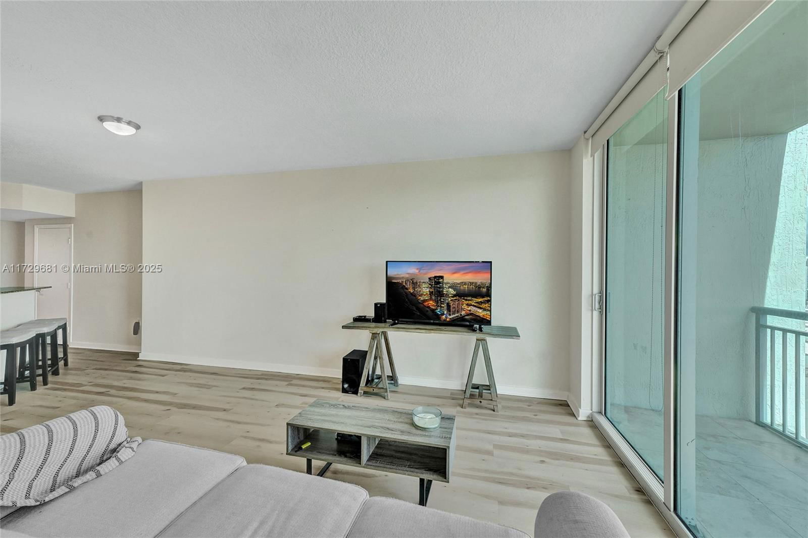 Real estate property located at 9055 73rd Ct #1503, Miami-dade, Metropolis I At Dadeland, Miami, FL