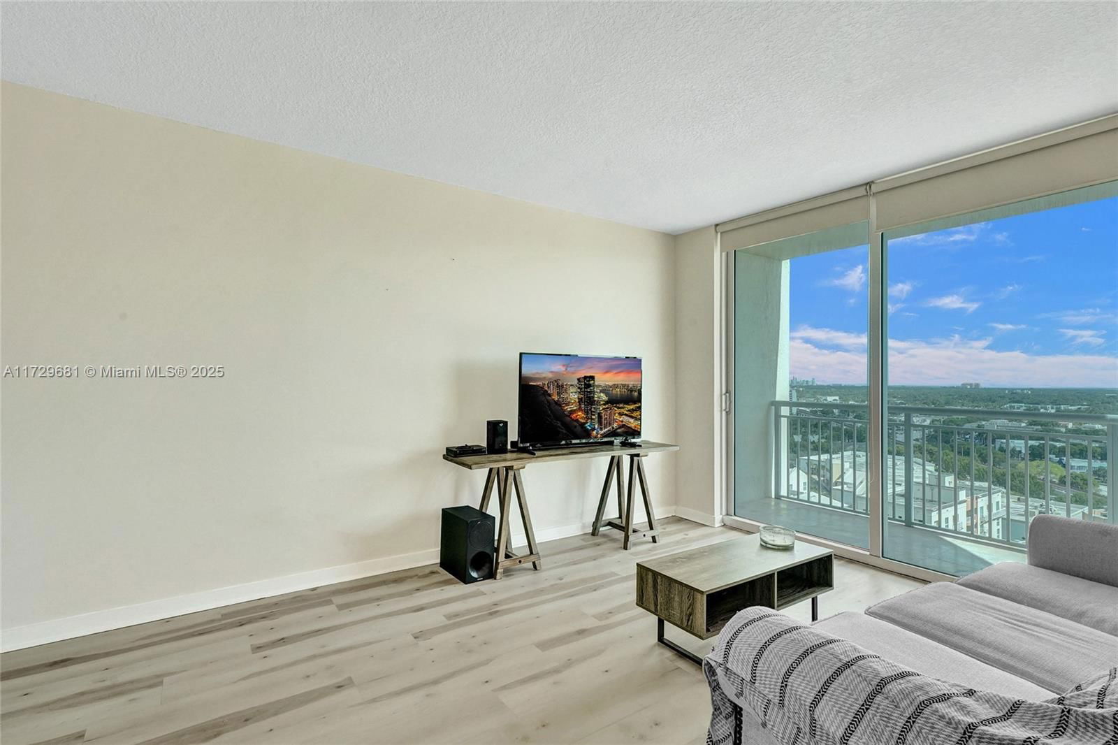 Real estate property located at 9055 73rd Ct #1503, Miami-dade, Metropolis I At Dadeland, Miami, FL