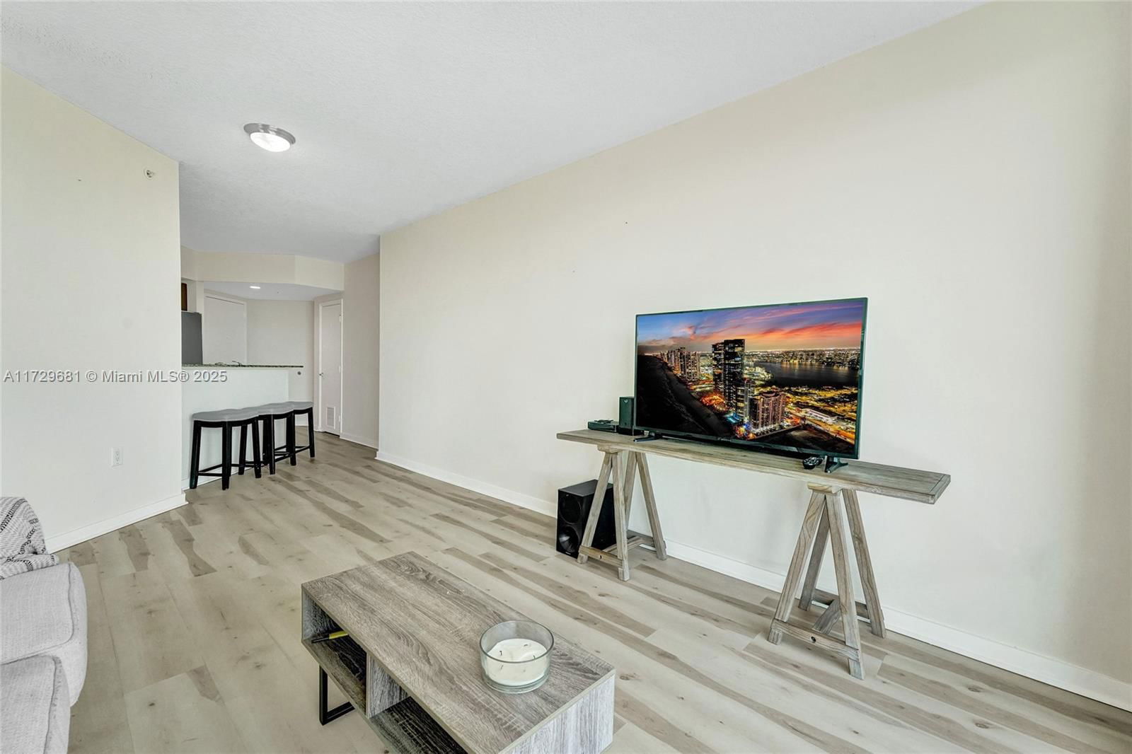 Real estate property located at 9055 73rd Ct #1503, Miami-dade, Metropolis I At Dadeland, Miami, FL