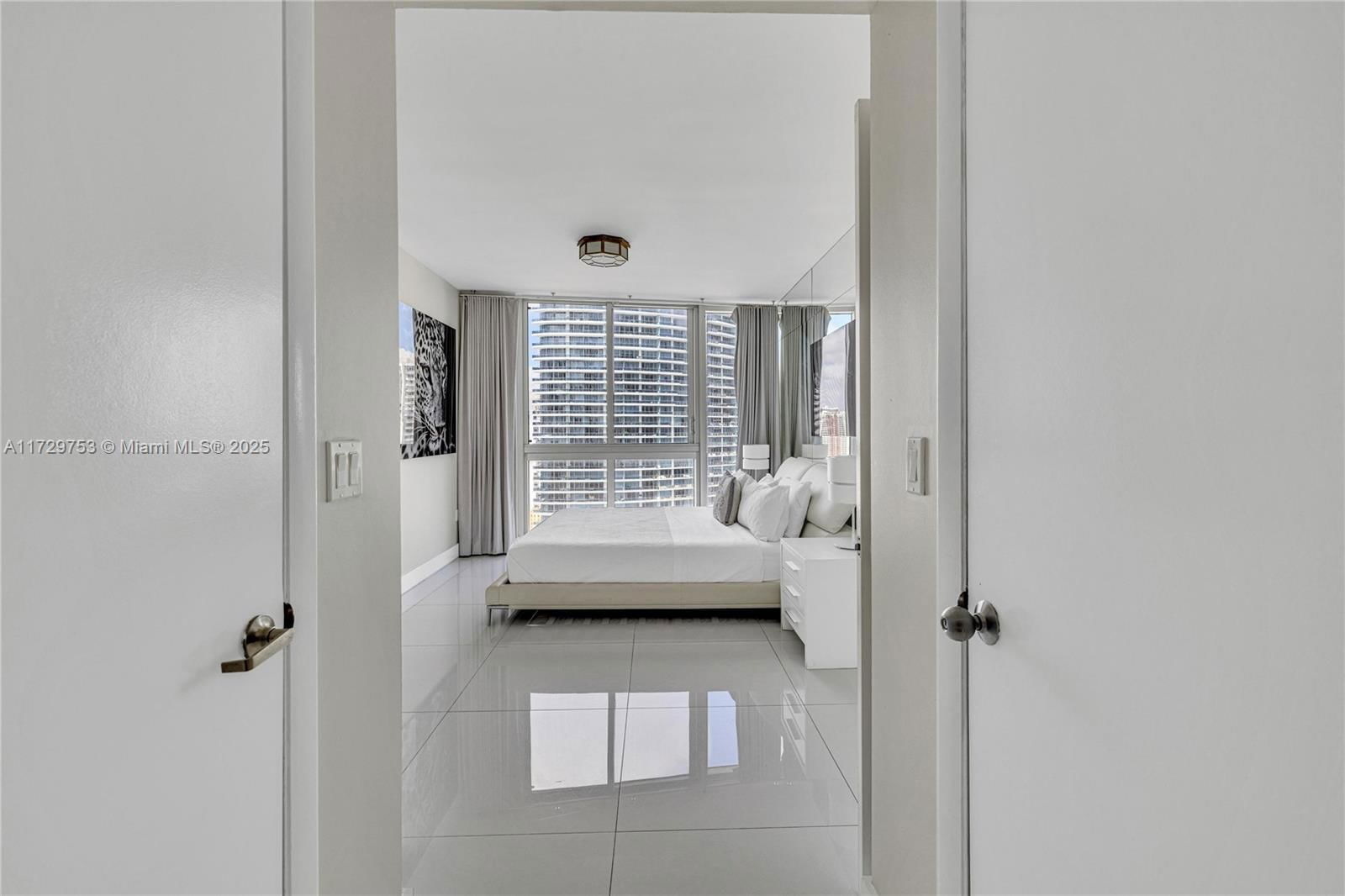 Real estate property located at 485 Brickell Ave #3702, Miami-dade, Icon Brickell Condo No 3, Miami, FL