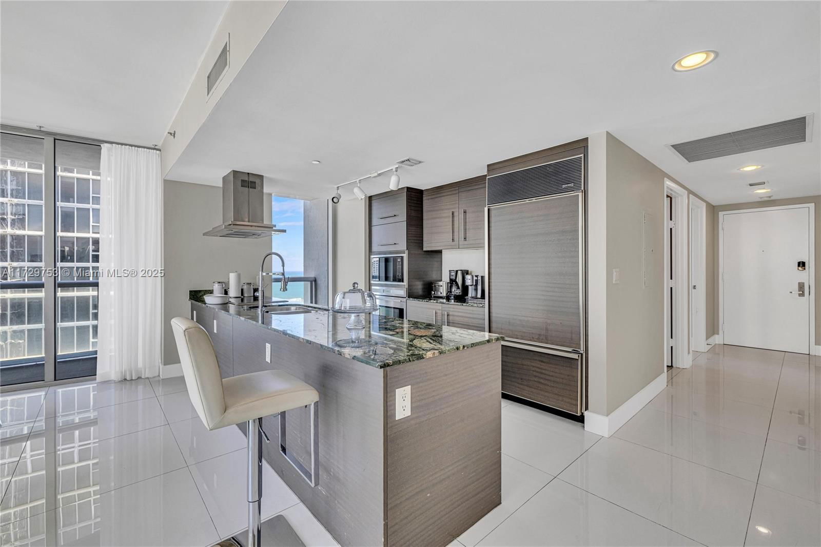 Real estate property located at 485 Brickell Ave #3702, Miami-dade, Icon Brickell Condo No 3, Miami, FL