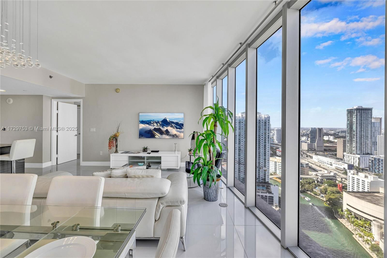 Real estate property located at 485 Brickell Ave #3702, Miami-dade, Icon Brickell Condo No 3, Miami, FL