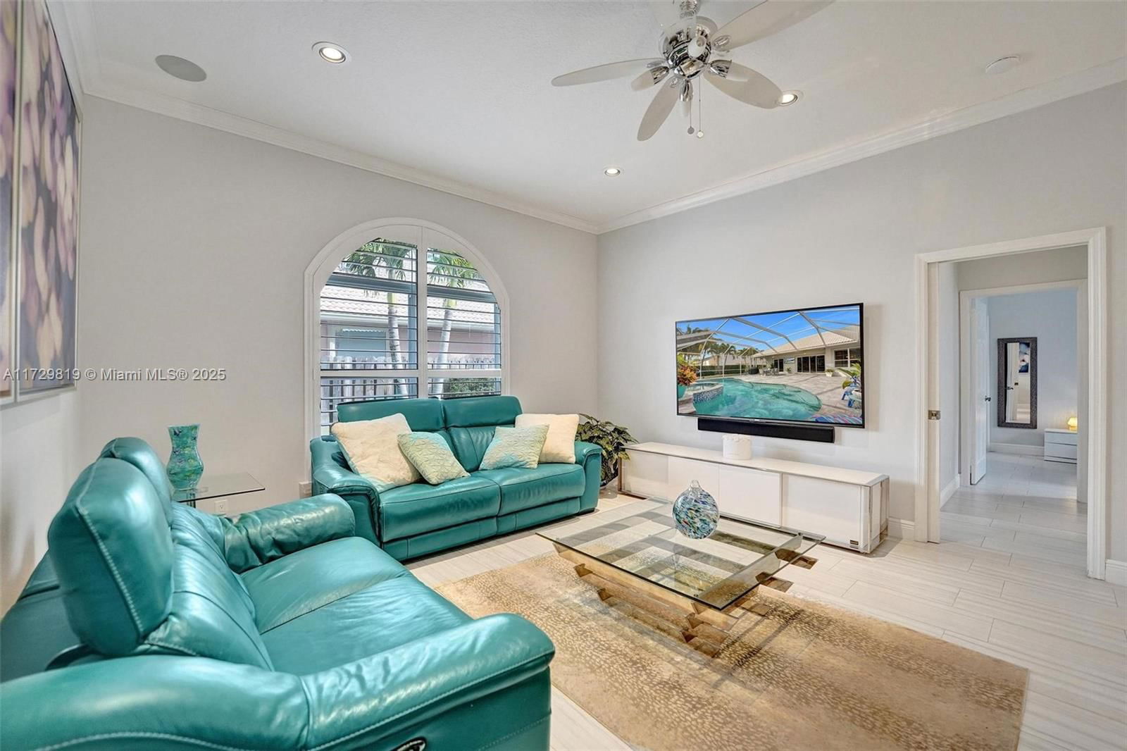 Real estate property located at 16266 Erie Pl, Broward, Estates Of Stirling Lake, Davie, FL