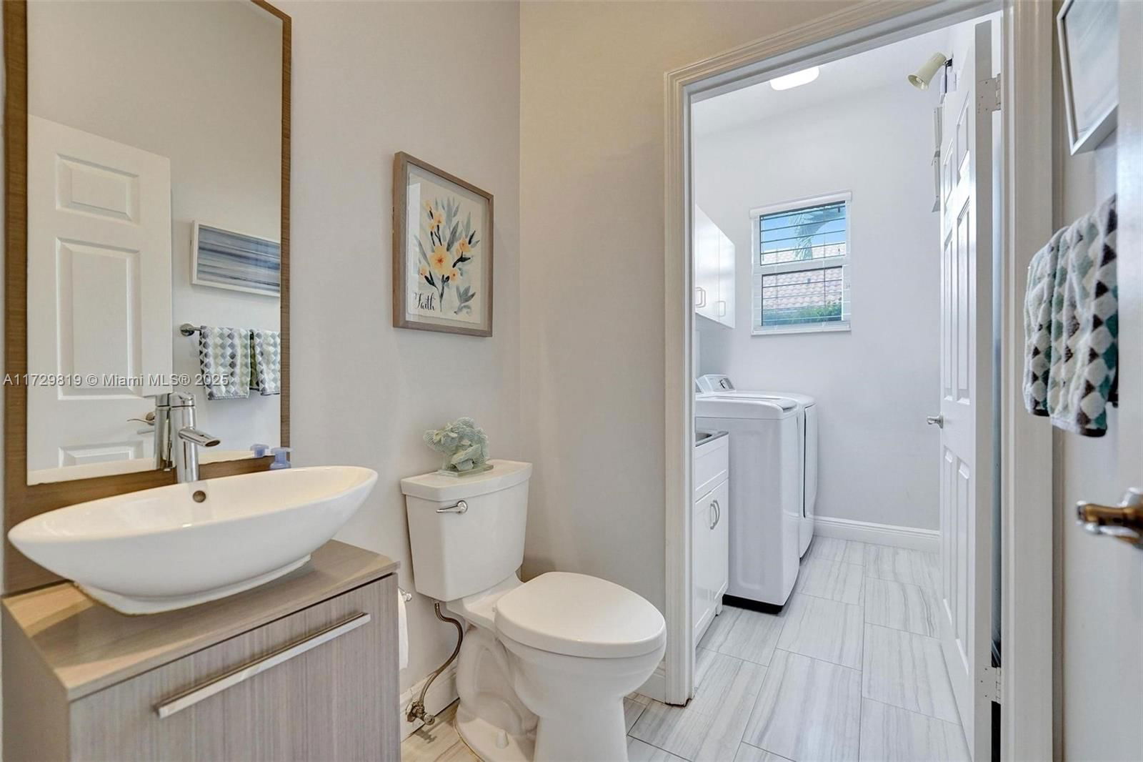 Real estate property located at 16266 Erie Pl, Broward, Estates Of Stirling Lake, Davie, FL