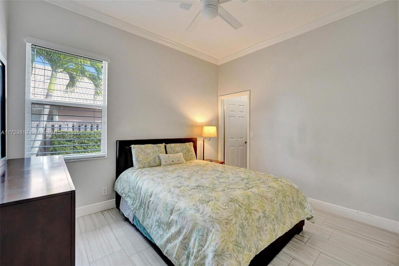 Real estate property located at 16266 Erie Pl, Broward, Estates Of Stirling Lake, Davie, FL