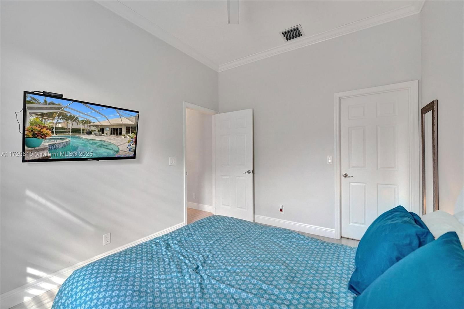 Real estate property located at 16266 Erie Pl, Broward, Estates Of Stirling Lake, Davie, FL