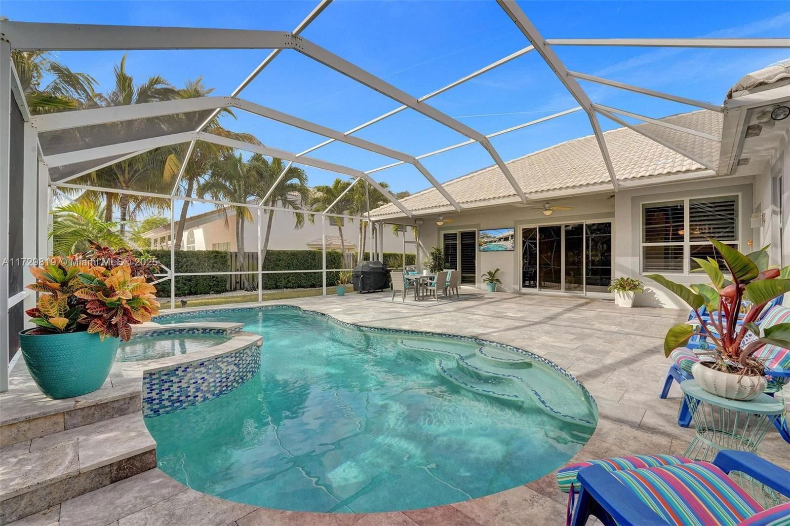 Real estate property located at 16266 Erie Pl, Broward, Estates Of Stirling Lake, Davie, FL