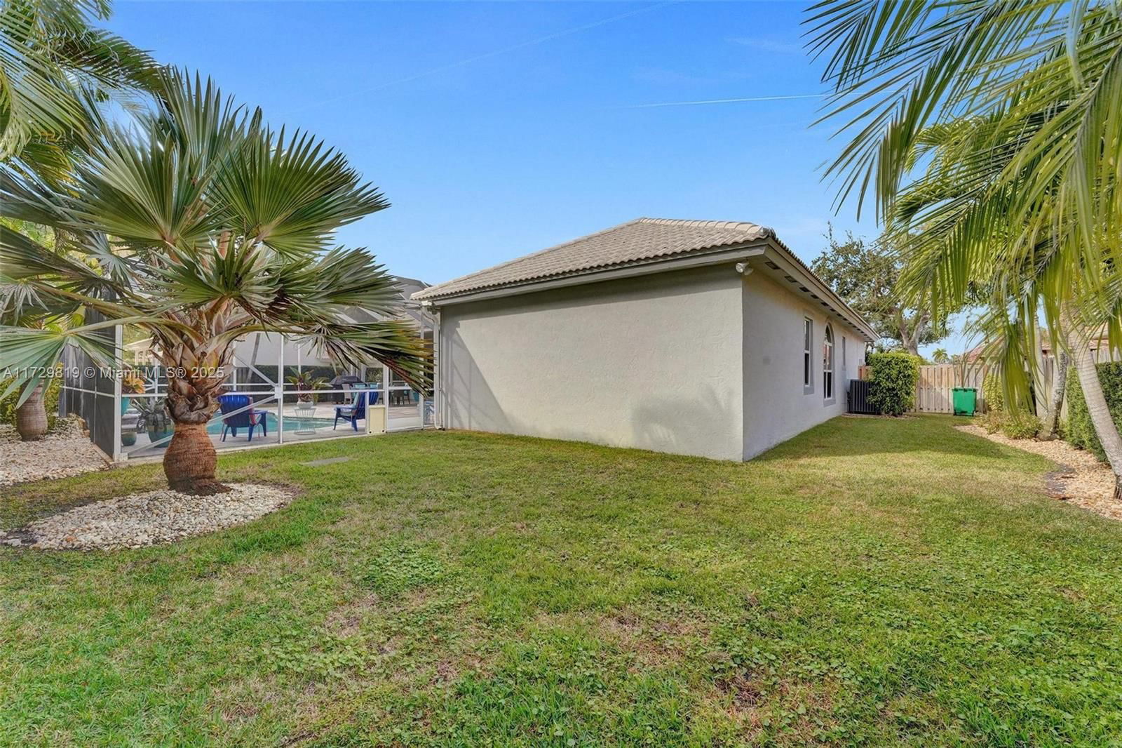 Real estate property located at 16266 Erie Pl, Broward, Estates Of Stirling Lake, Davie, FL