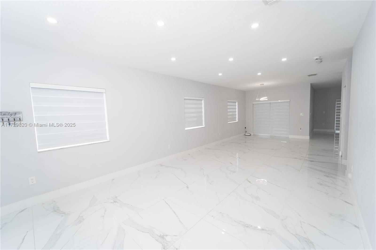 Real estate property located at 3176 4th St, Miami-dade, Bimini At The Oasis, Homestead, FL