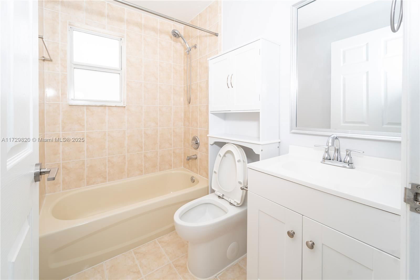 Real estate property located at 3176 4th St, Miami-dade, Bimini At The Oasis, Homestead, FL