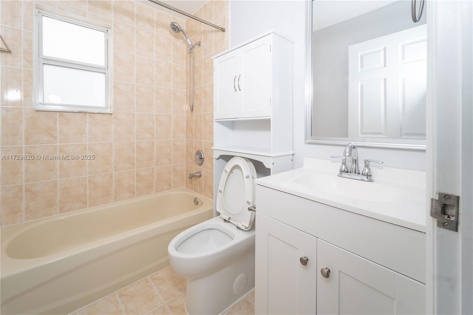 Real estate property located at 3176 4th St, Miami-dade, Bimini At The Oasis, Homestead, FL