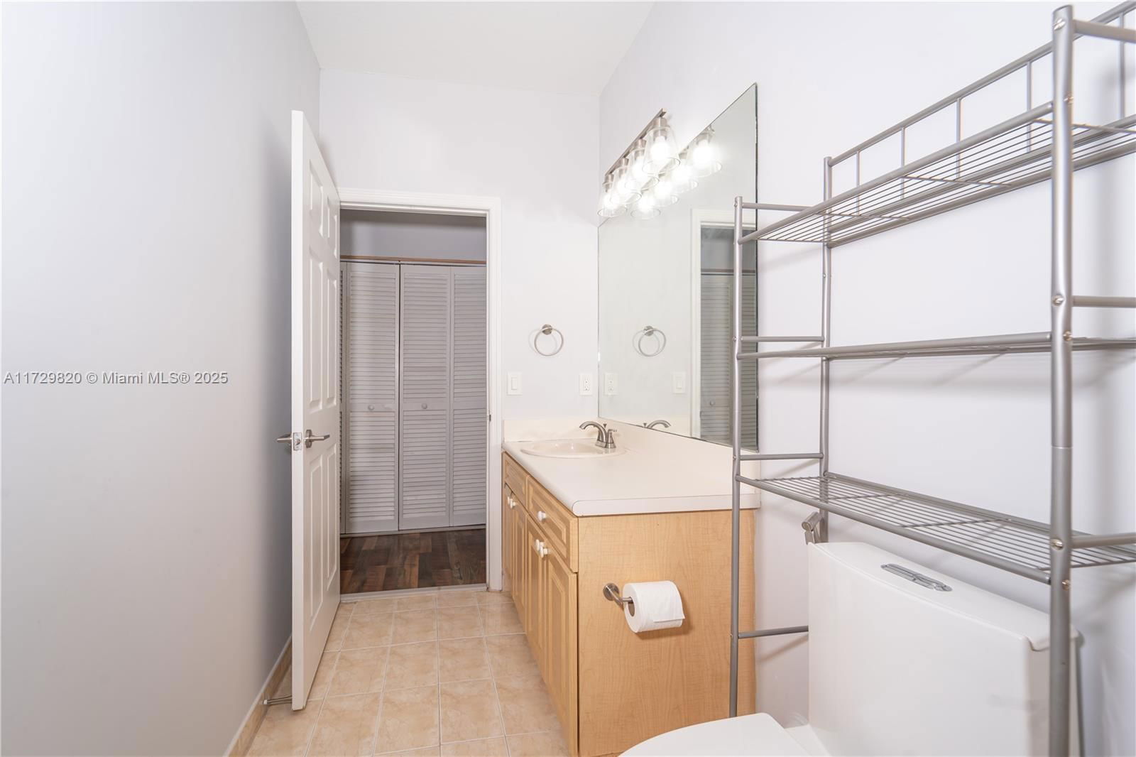 Real estate property located at 3176 4th St, Miami-dade, Bimini At The Oasis, Homestead, FL