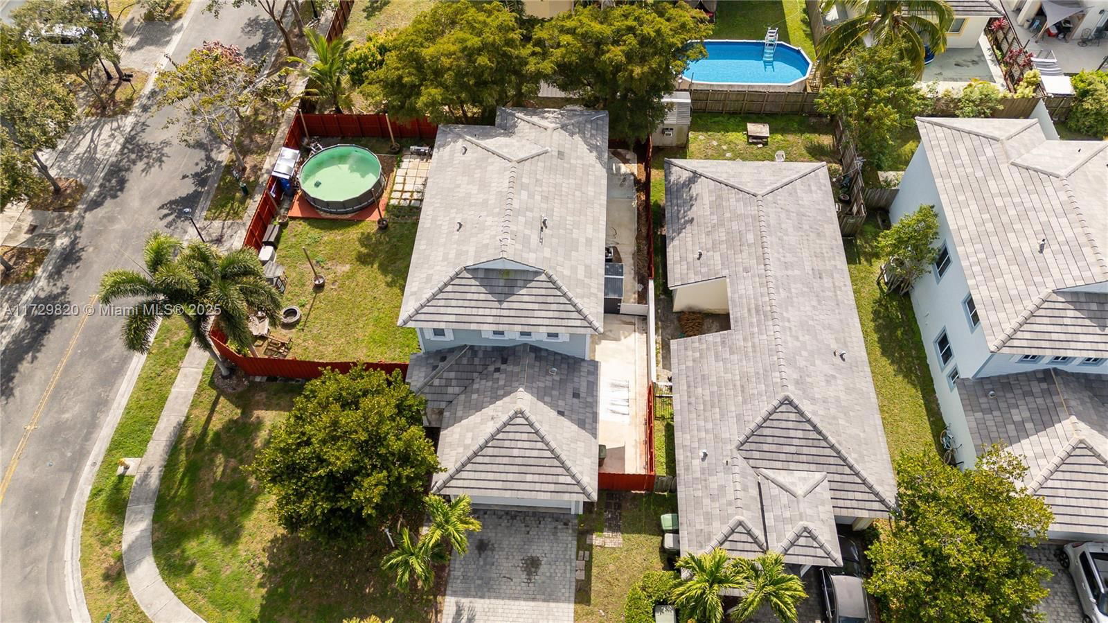 Real estate property located at 3176 4th St, Miami-dade, Bimini At The Oasis, Homestead, FL