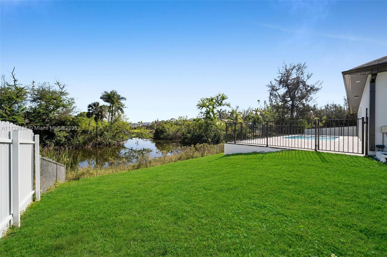 Real estate property located at 2219 Surfside BLVD, Lee, None, Cape Coral, FL