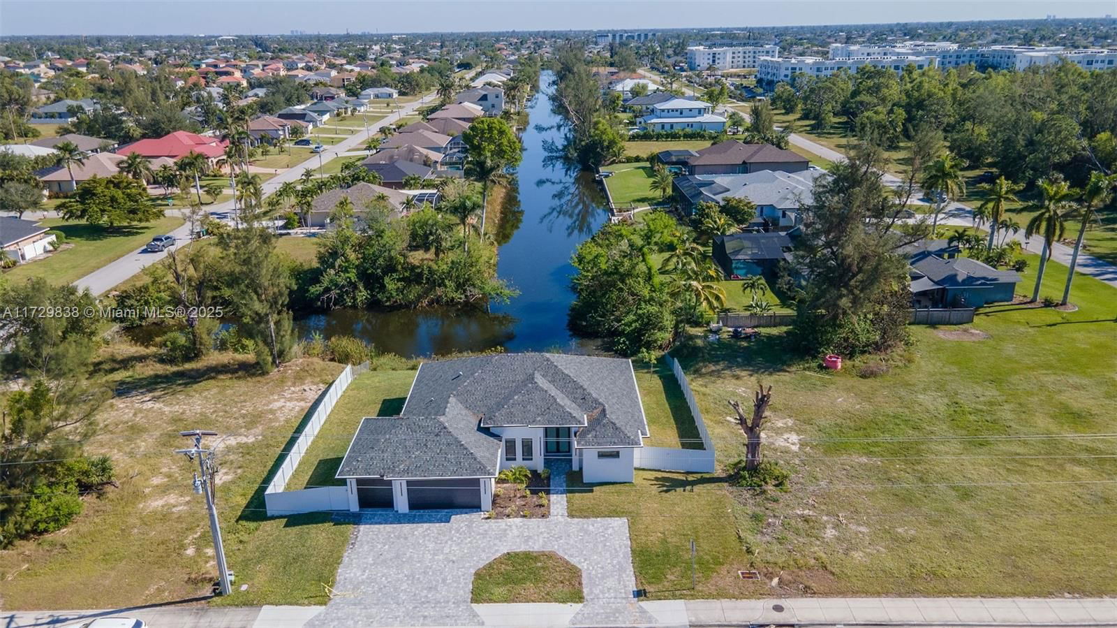 Real estate property located at 2219 Surfside BLVD, Lee, None, Cape Coral, FL