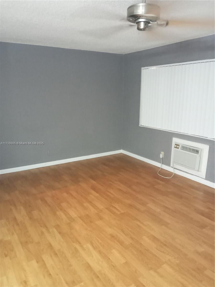 Real estate property located at 390 Windsor Q #390, Palm Beach, Windsor Condos, West Palm Beach, FL