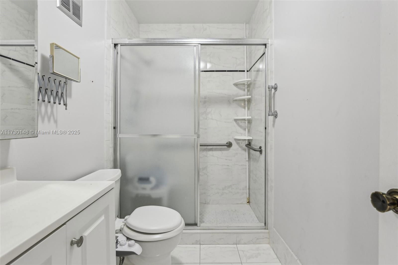 Real estate property located at 11716 110th Ter, Miami-dade, Woodstock Villas, Miami, FL