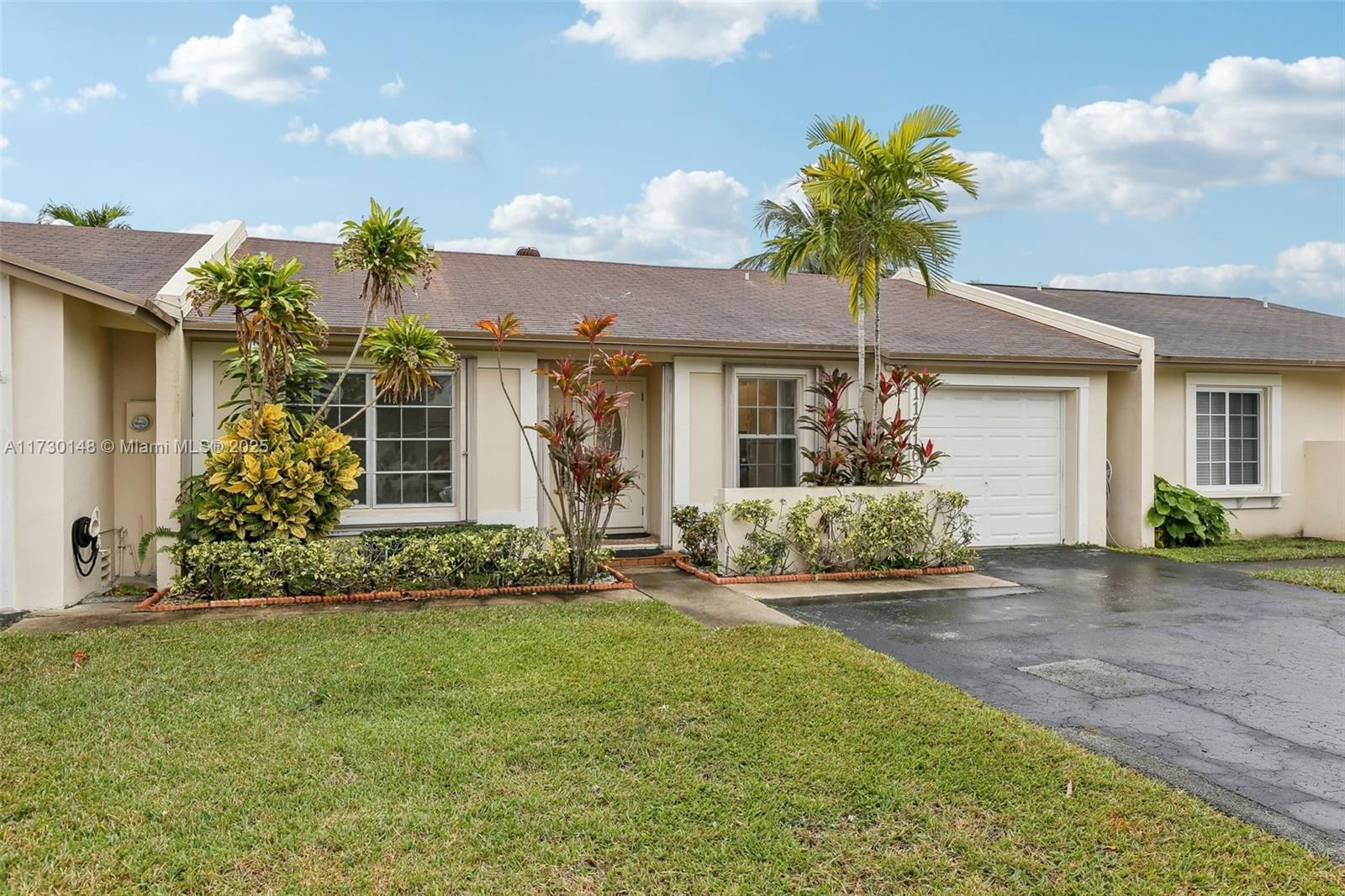 Real estate property located at 11716 110th Ter, Miami-dade, Woodstock Villas, Miami, FL