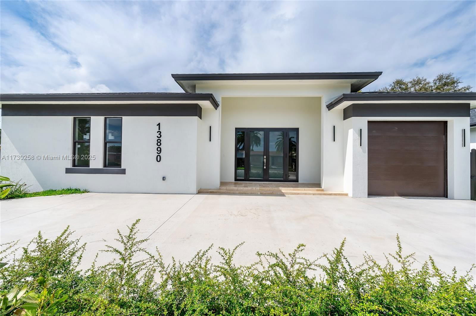 Real estate property located at 13890 Jefferson St, Miami-dade, Replat Of Portions Of Ric, Miami, FL