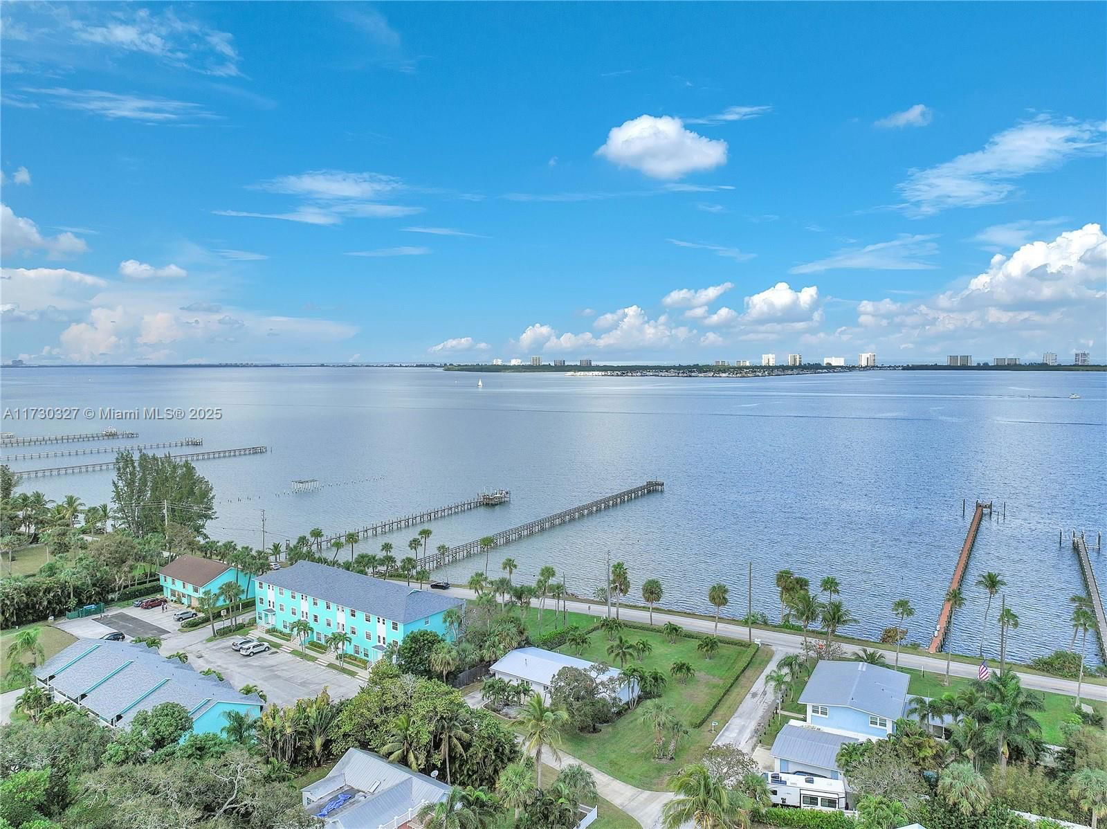 Real estate property located at 13529 Indian River Dr, St Lucie, Resubdivision Of 9/10-37-, Jensen Beach, FL