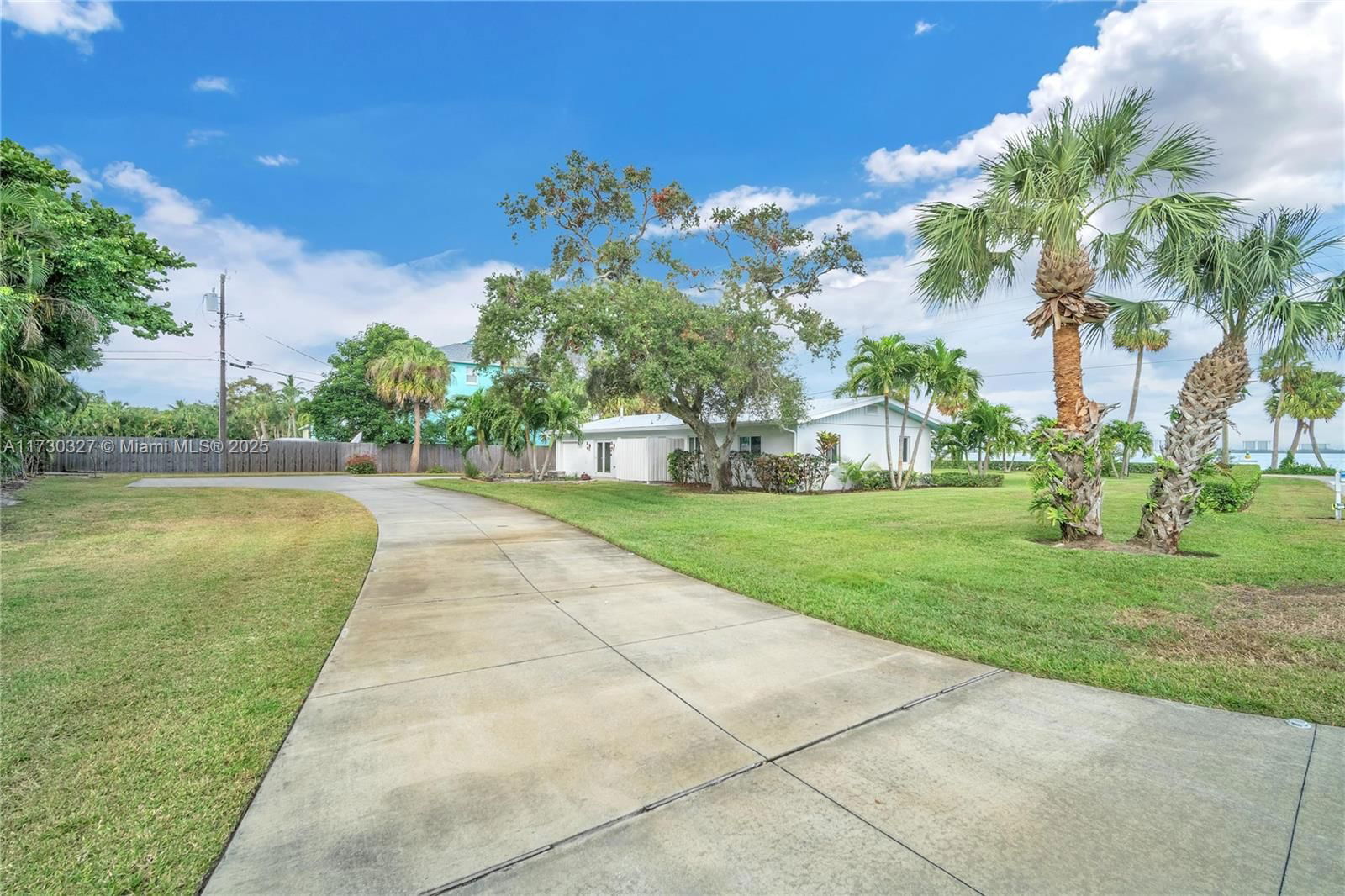 Real estate property located at 13529 Indian River Dr, St Lucie, Resubdivision Of 9/10-37-, Jensen Beach, FL