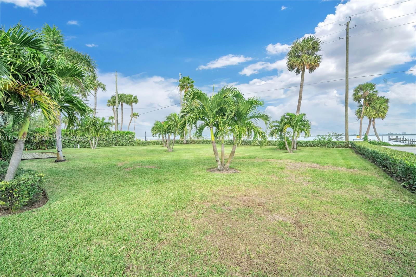 Real estate property located at 13529 Indian River Dr, St Lucie, Resubdivision Of 9/10-37-, Jensen Beach, FL
