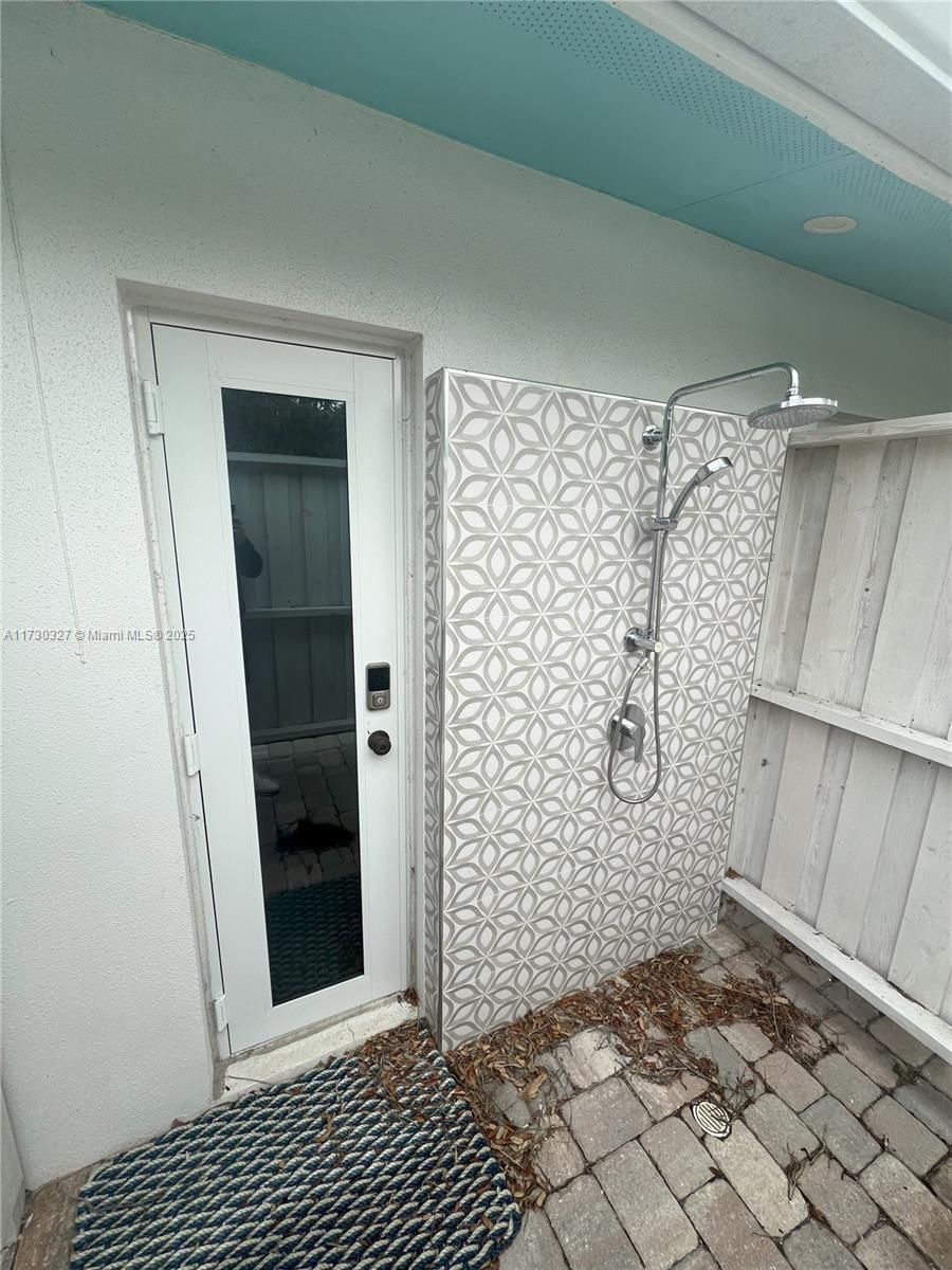 Real estate property located at 13529 Indian River Dr, St Lucie, Resubdivision Of 9/10-37-, Jensen Beach, FL