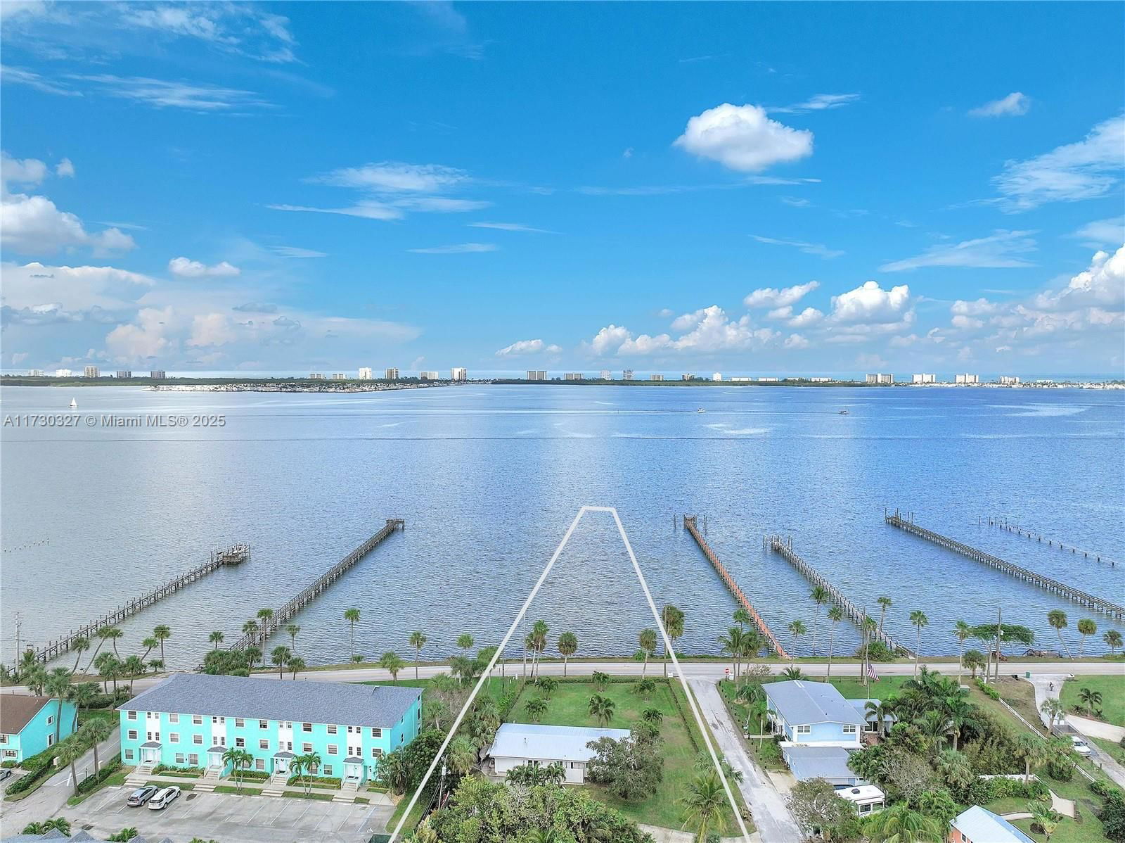 Real estate property located at 13529 Indian River Dr, St Lucie, Resubdivision Of 9/10-37-, Jensen Beach, FL