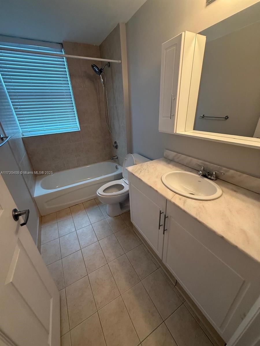 Real estate property located at 275 18th St #1503, Miami-dade, 1800 Biscayne Plaza Condo, Miami, FL