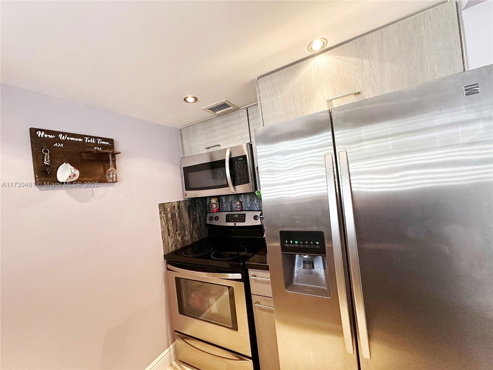 Real estate property located at 8550 109th Ave #5-217, Miami-dade, Courtyards At Kendall Con, Miami, FL